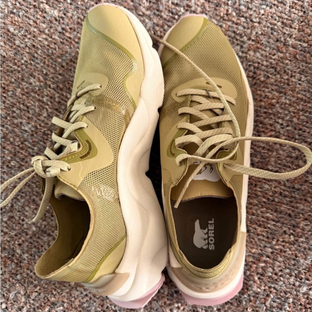 Sorel Women's Tan and Cream Sneakers